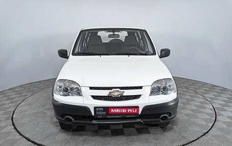 Chevrolet Niva I рестайлинг, 2015 год, 811 000 рублей, 2 фотография