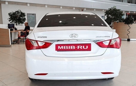 Hyundai Sonata VI, 2012 год, 855 000 рублей, 6 фотография