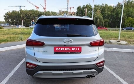 Hyundai Santa Fe IV, 2018 год, 2 600 000 рублей, 5 фотография