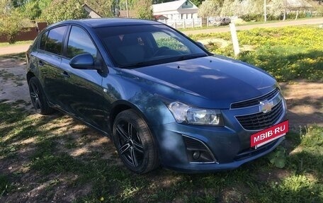 Chevrolet Cruze II, 2013 год, 999 000 рублей, 2 фотография