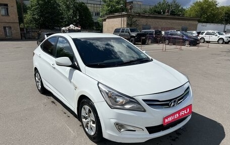 Hyundai Solaris II рестайлинг, 2016 год, 900 000 рублей, 1 фотография