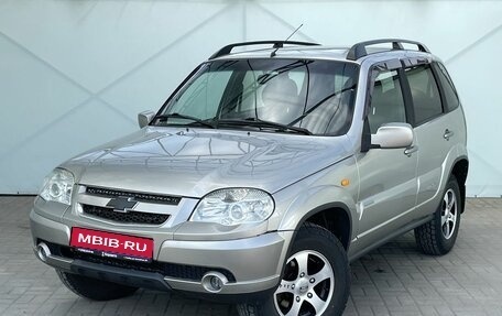 Chevrolet Niva I рестайлинг, 2010 год, 590 000 рублей, 1 фотография