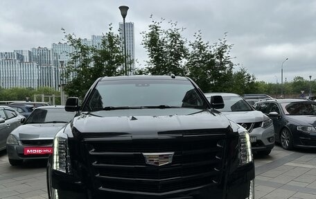 Cadillac Escalade IV, 2019 год, 5 750 000 рублей, 1 фотография