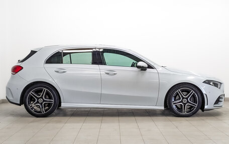 Mercedes-Benz A-Класс, 2018 год, 3 890 000 рублей, 4 фотография