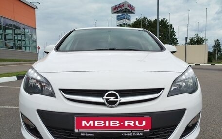 Opel Astra J, 2013 год, 1 350 000 рублей, 2 фотография