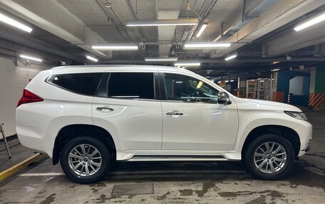 Mitsubishi Pajero Sport III рестайлинг, 2018 год, 3 390 000 рублей, 4 фотография