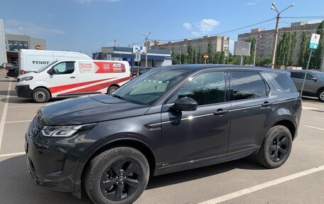 Land Rover Discovery Sport I рестайлинг, 2019 год, 4 000 000 рублей, 3 фотография