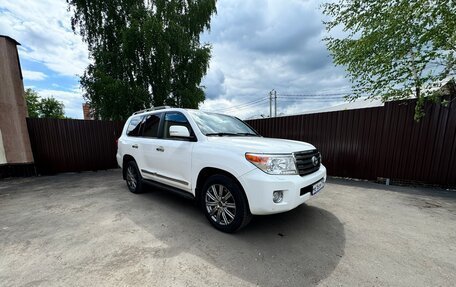 Toyota Land Cruiser 200, 2012 год, 3 690 000 рублей, 2 фотография