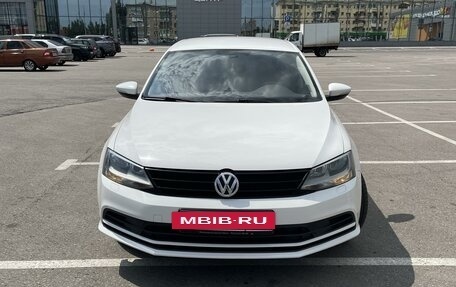 Volkswagen Jetta VI, 2015 год, 1 430 000 рублей, 2 фотография