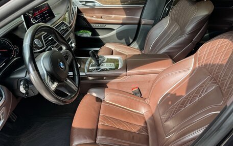 BMW 7 серия, 2018 год, 4 450 000 рублей, 4 фотография