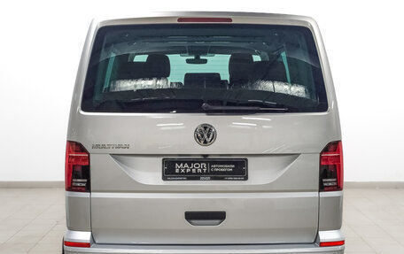 Volkswagen Multivan T6 рестайлинг, 2019 год, 5 990 000 рублей, 6 фотография