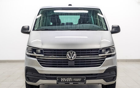 Volkswagen Multivan T6 рестайлинг, 2019 год, 5 990 000 рублей, 2 фотография