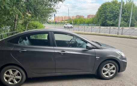 Hyundai Solaris II рестайлинг, 2013 год, 750 000 рублей, 3 фотография