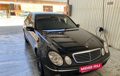 Mercedes-Benz E-Класс, 2004 год, 1 100 000 рублей, 3 фотография