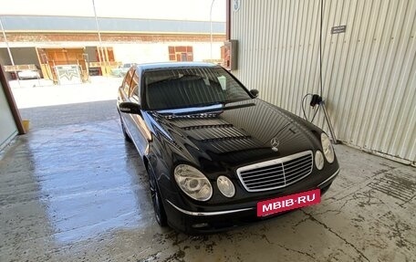 Mercedes-Benz E-Класс, 2004 год, 1 100 000 рублей, 2 фотография