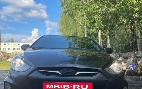 Hyundai Solaris II рестайлинг, 2011 год, 750 000 рублей, 3 фотография