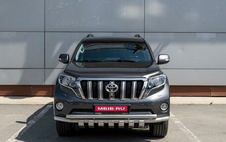 Toyota Land Cruiser Prado 150 рестайлинг 2, 2016 год, 5 189 000 рублей, 3 фотография