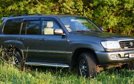 Toyota Land Cruiser 100 рестайлинг 2, 1998 год, 2 200 000 рублей, 3 фотография