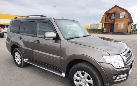 Mitsubishi Pajero IV, 2015 год, 2 350 000 рублей, 3 фотография