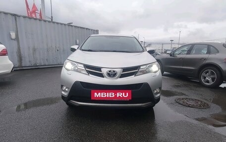 Toyota RAV4, 2013 год, 1 925 000 рублей, 2 фотография