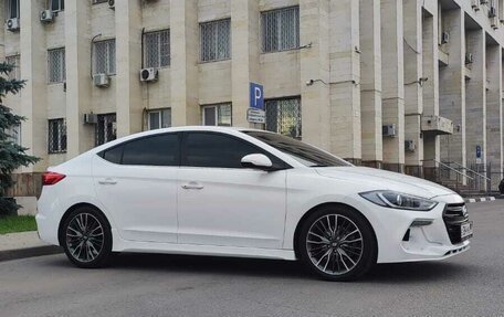 Hyundai Elantra VI рестайлинг, 2018 год, 1 800 000 рублей, 4 фотография