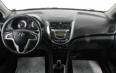 Hyundai Solaris II рестайлинг, 2011 год, 630 000 рублей, 11 фотография