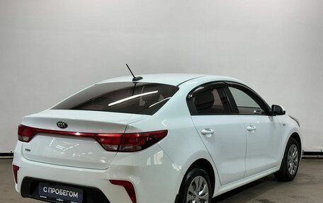 KIA Rio IV, 2018 год, 1 365 000 рублей, 4 фотография