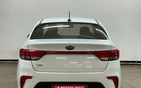 KIA Rio IV, 2018 год, 1 365 000 рублей, 6 фотография