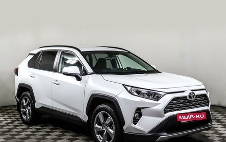 Toyota RAV4, 2020 год, 3 618 000 рублей, 3 фотография