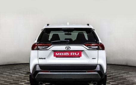 Toyota RAV4, 2020 год, 3 618 000 рублей, 6 фотография