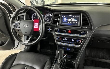 Hyundai Sonata VII, 2019 год, 2 350 000 рублей, 14 фотография