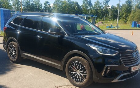 Hyundai Santa Fe III рестайлинг, 2018 год, 3 300 000 рублей, 10 фотография