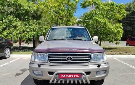 Toyota Land Cruiser 100 рестайлинг 2, 2001 год, 1 826 000 рублей, 2 фотография