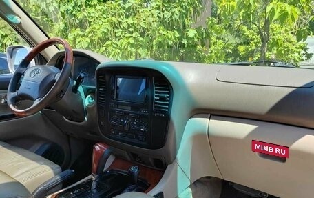 Toyota Land Cruiser 100 рестайлинг 2, 2001 год, 1 826 000 рублей, 9 фотография