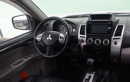 Mitsubishi Pajero Sport II рестайлинг, 2014 год, 2 130 000 рублей, 8 фотография