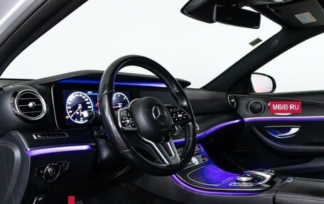 Mercedes-Benz E-Класс, 2019 год, 4 200 000 рублей, 31 фотография