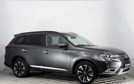 Mitsubishi Outlander III рестайлинг 3, 2022 год, 3 498 000 рублей, 3 фотография