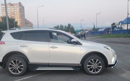 Toyota RAV4, 2018 год, 3 120 000 рублей, 6 фотография