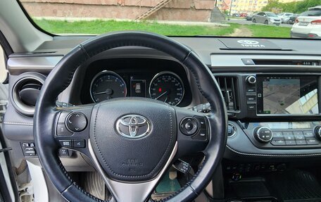 Toyota RAV4, 2018 год, 3 120 000 рублей, 18 фотография