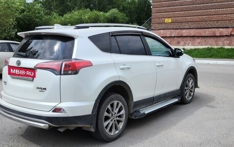 Toyota RAV4, 2018 год, 3 120 000 рублей, 7 фотография