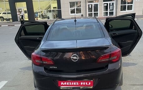 Opel Astra J, 2014 год, 850 000 рублей, 3 фотография