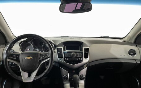 Chevrolet Cruze II, 2011 год, 969 000 рублей, 11 фотография