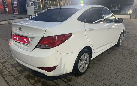 Hyundai Solaris II рестайлинг, 2015 год, 830 000 рублей, 5 фотография