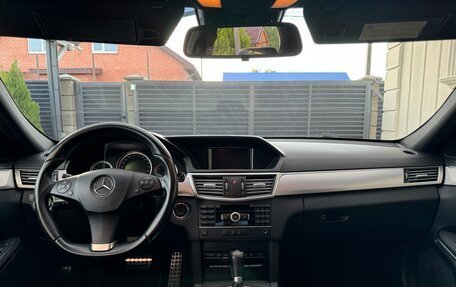 Mercedes-Benz E-Класс, 2010 год, 1 730 000 рублей, 13 фотография