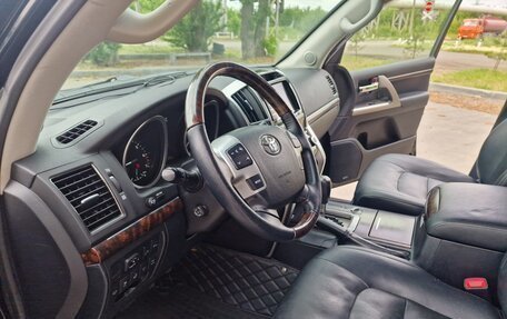 Toyota Land Cruiser 200, 2013 год, 3 999 000 рублей, 36 фотография