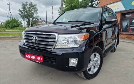 Toyota Land Cruiser 200, 2013 год, 3 999 000 рублей, 33 фотография