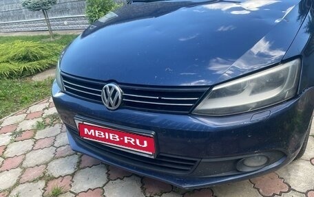 Volkswagen Jetta VI, 2012 год, 650 000 рублей, 2 фотография