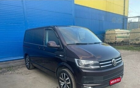 Volkswagen Caravelle T6 рестайлинг, 2016 год, 3 040 000 рублей, 1 фотография