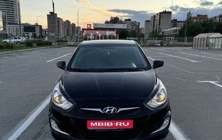 Hyundai Solaris II рестайлинг, 2014 год, 1 000 000 рублей, 1 фотография