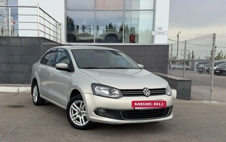 Volkswagen Polo VI (EU Market), 2012 год, 800 000 рублей, 3 фотография